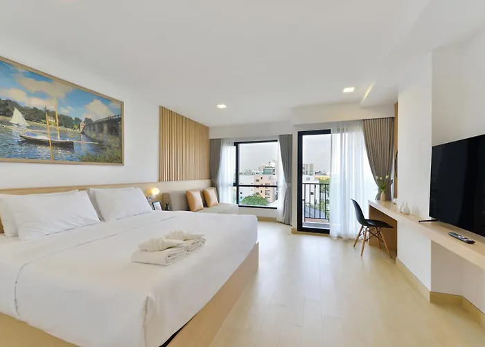 V32 Hotel 5*